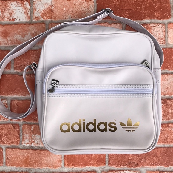 *SOLD*Adidas Crossbody Bag White & Gold - Picture 3 of 8